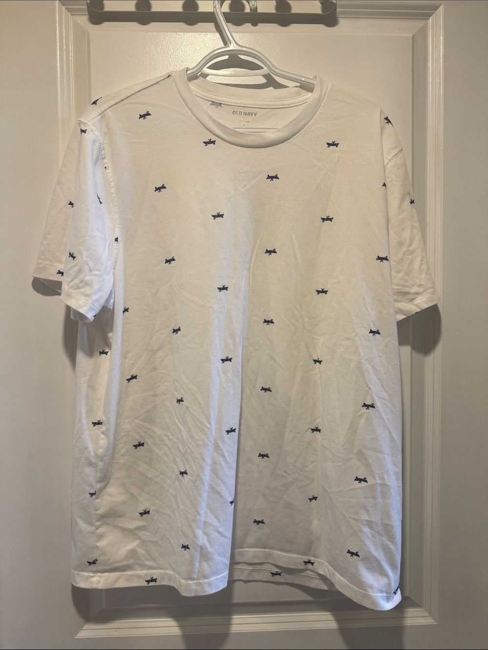 Old Navy White Short Sleeve Tee with Navy Embroidered Motifs